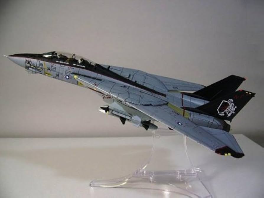 Amazon.co.jp: ユニマックス 1/72 F-14A TOMCAT U.S.NAVY VF-154 BLACK