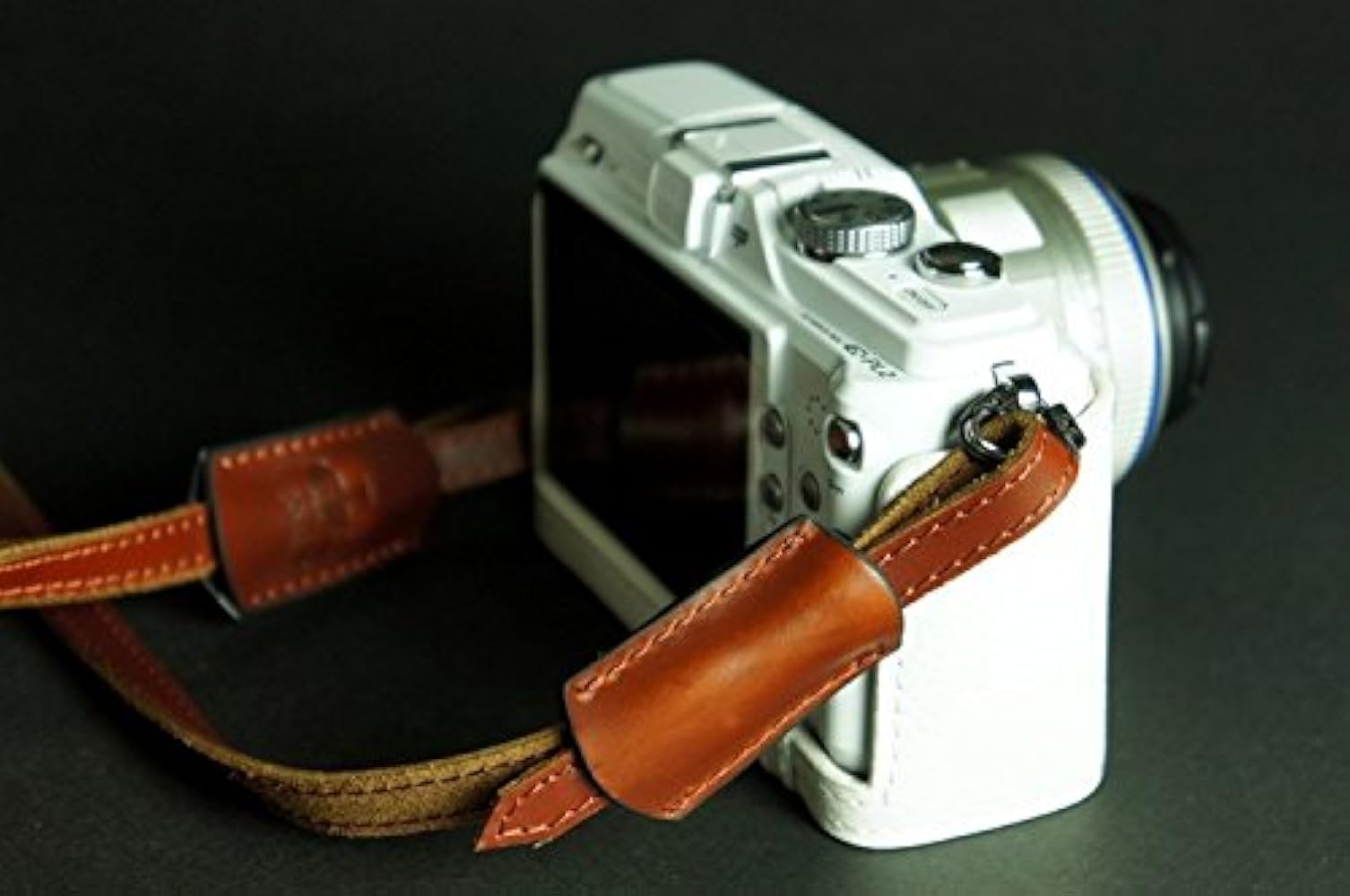 Amazon.co.jp: LEICA ライカ X2 X1用本革カメラケース(電池,SDカード