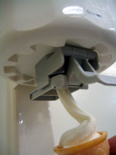 Amazon | TIGER ソフトクリームメーカー ソフトホワイト 【温度計付き