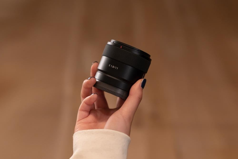 Amazon.com : Sony E 11 mm F1.8 | APS-C Wide Angle Prime Lens