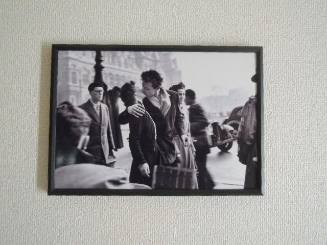 Amazon.co.jp: A4 額付き ポスター ロベールドアノー Robert Doisneau