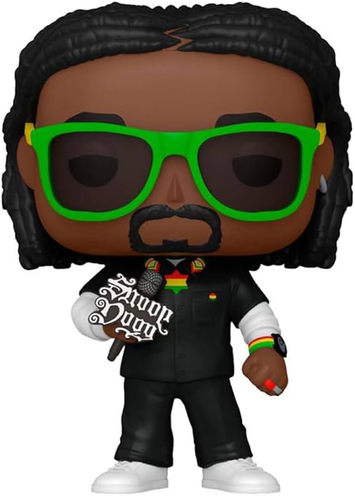 Amazon.com: Snoop Dogg Exclusive Vinyl Figure in Legendary Track