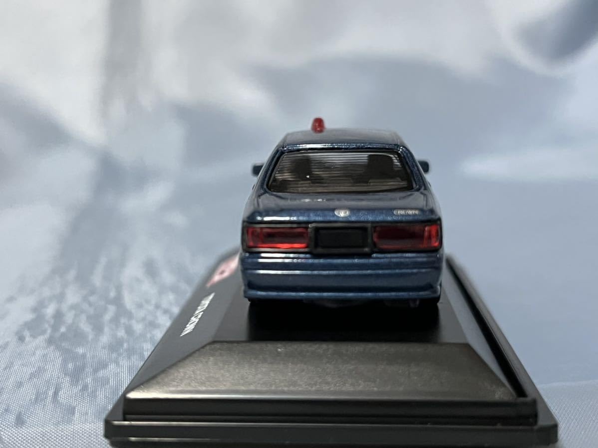 Amazon.co.jp: リアルX製 日本警察 クラウン 覆面パトカー 1/72 : 車