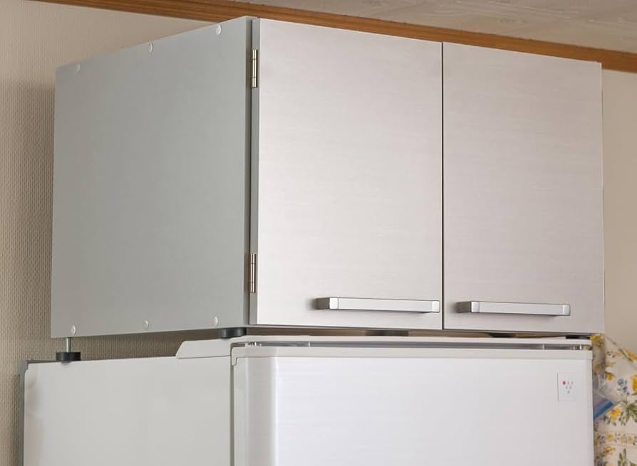 Amazon｜冷蔵庫上収納ラック シルバー 幅63cm 奥行55cm 高さ45.5cm