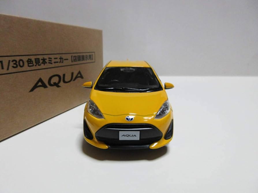 Amazon | 1/30 ミニカー アクア AQUA 後期 非売品 カラーサンプル