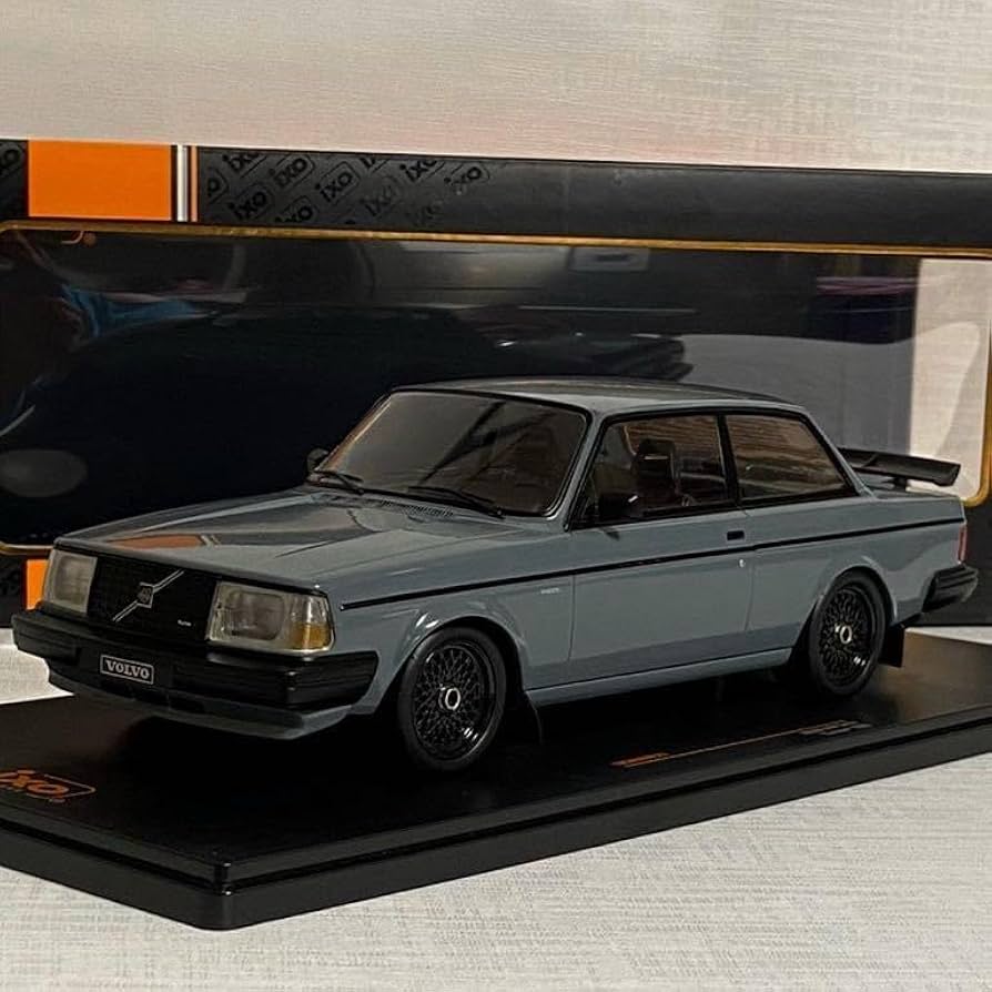 Amazon.co.jp: 1/18 ボルボ 240 ターボ／VOLVO 240 Turbo Custom 1985