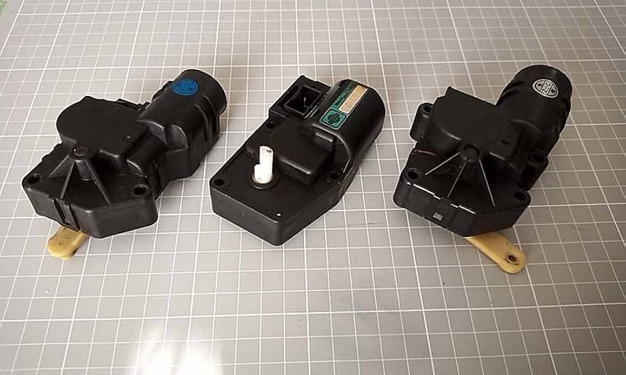 Amazon.co.jp: R32 エアコン エアミックス モード インテーク ドア