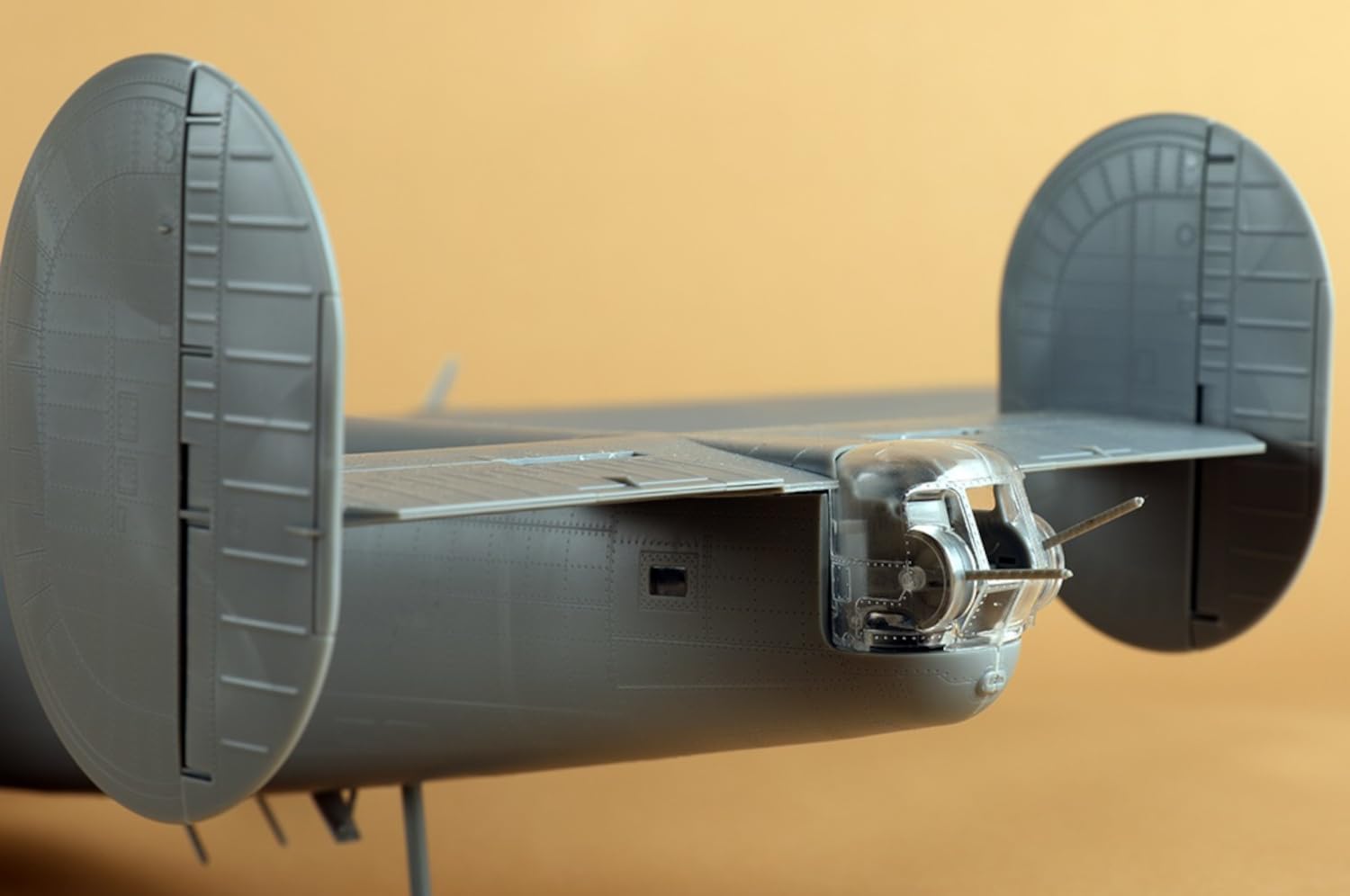 Amazon | ホビーボス 1/48 エアクラフトシリーズ B-24J リベレーター