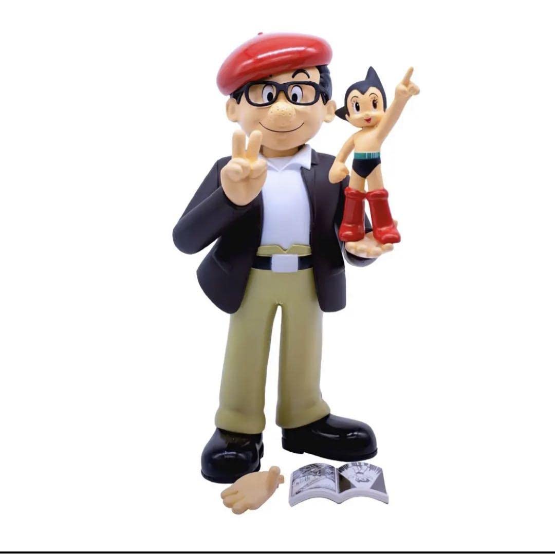 Amazon.co.jp: 鉄腕アトム 手塚治虫 フィギュア 90周年記念作品 ソフビ