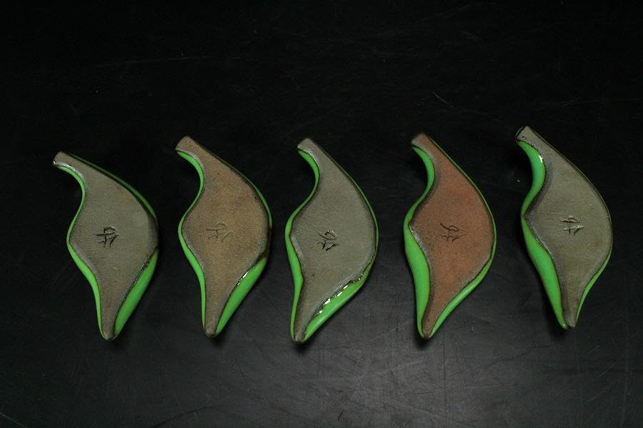 Amazon.co.jp: 葉形 箸置 現川 十三代 横石臥牛 共箱K-LC540 : ホーム