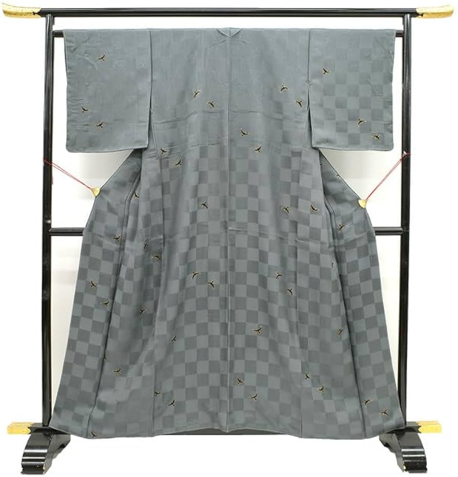 Amazon.co.jp: 斉藤三才 小紋 袷 着物 作家物 銀通し グレー 市松 鳩