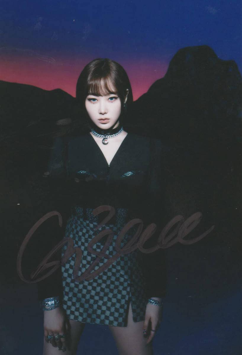 Amazon.co.jp: aespa ジゼル 内永枝利 GISELLE 直筆 サイン写真 Girls