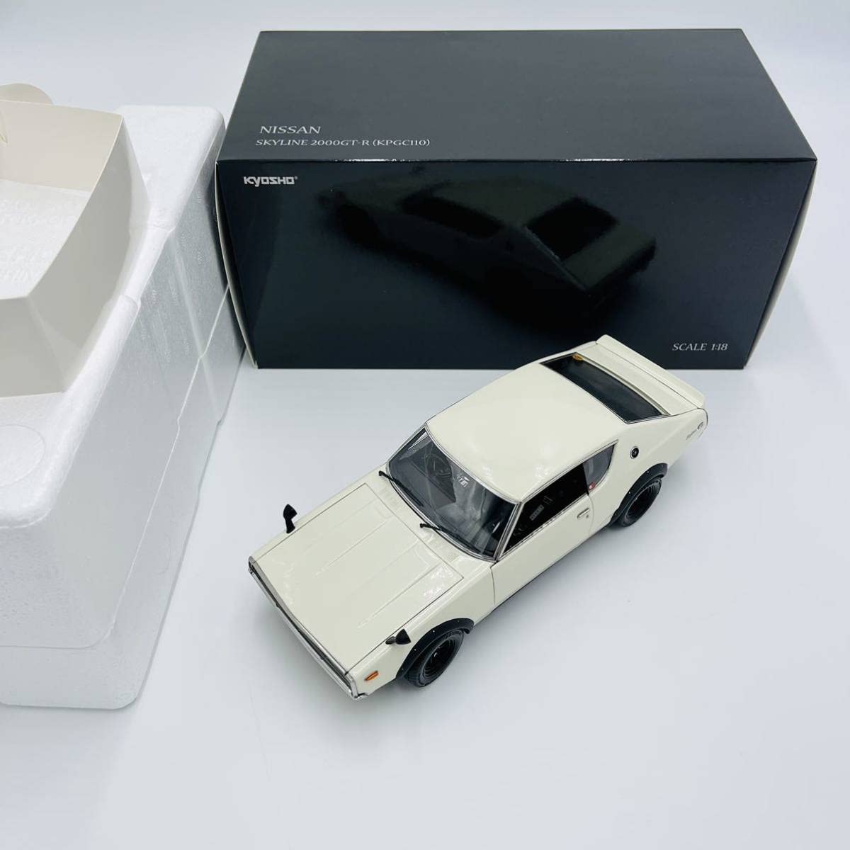 Amazon.co.jp: 京商 KYOSHO 1/18 スカイライン SKYLINE 2000GTR