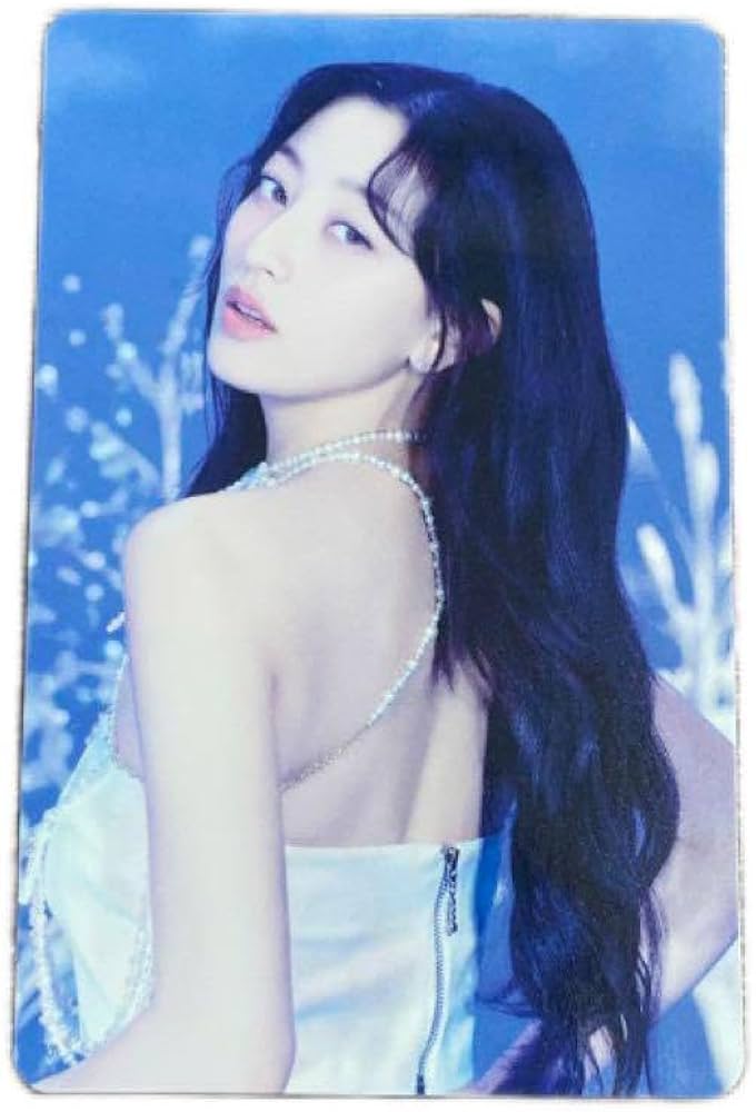 Amazon.co.jp: TWICE DIVE 通常盤 トレカ ジヒョ : おもちゃ