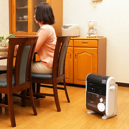 Amazon | イワタニ カセットガス ファンヒーター 風暖 CB-GFH-1
