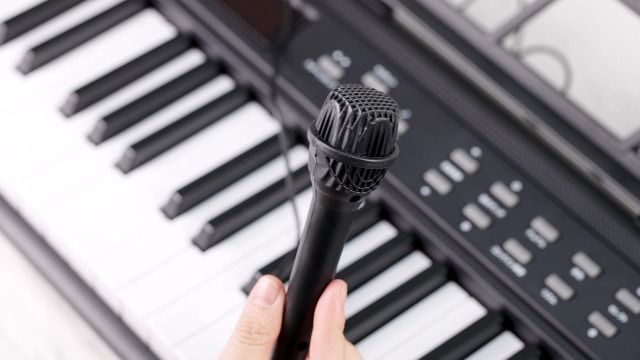 Amazon | 電子ピアノ 電子キーボード 61鍵盤 キーボード ピアノ 60デモ