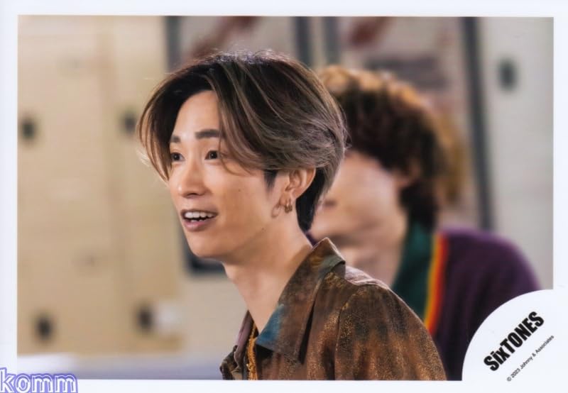 Amazon.co.jp: Six TONES 公式 生 写真（田中樹 ）ST01160 : おもちゃ