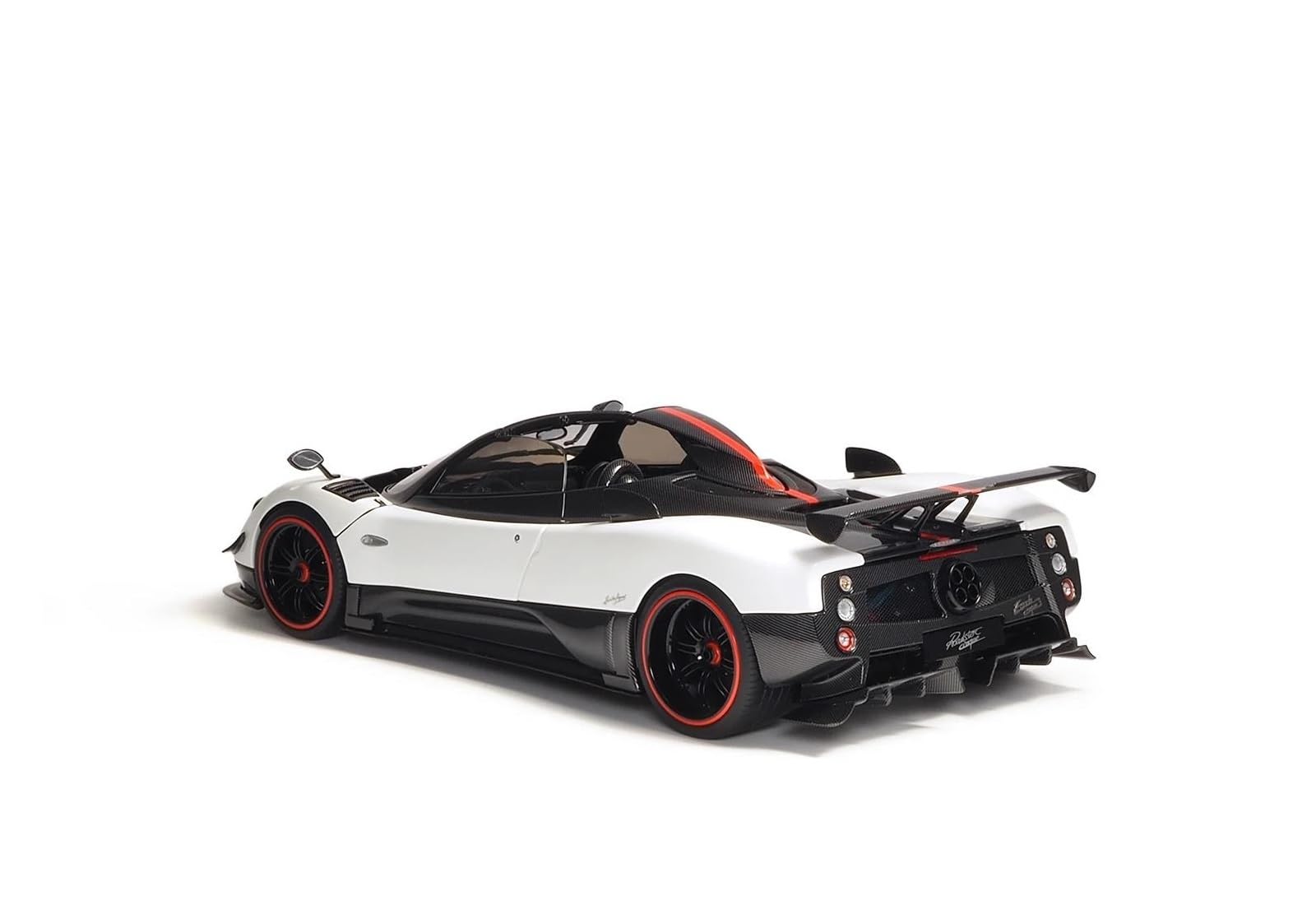 Amazon | ミニカー 1:18 パガーニ ゾンダ チンクエ ロードスター 2009