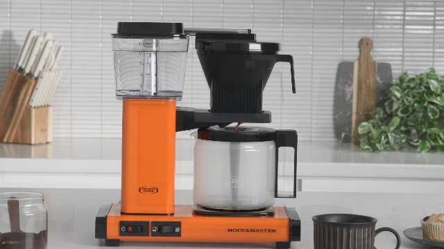 Amazon.com: Technivorm Moccamaster Moccamaster 53947 KBGV 10-Cup