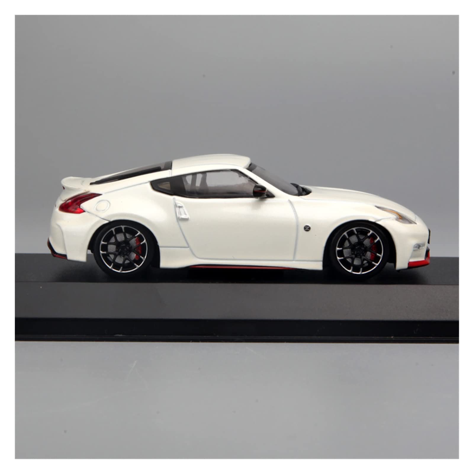 Amazon | ミニカー スケールモデルカー 1：43日産フェアレディZニスモ