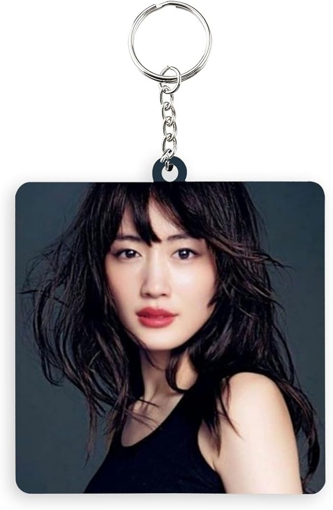 Amazon.co.jp: [HAQJWMZC] 綾瀬 はるか 25 キーホルダー 木製 バッグ