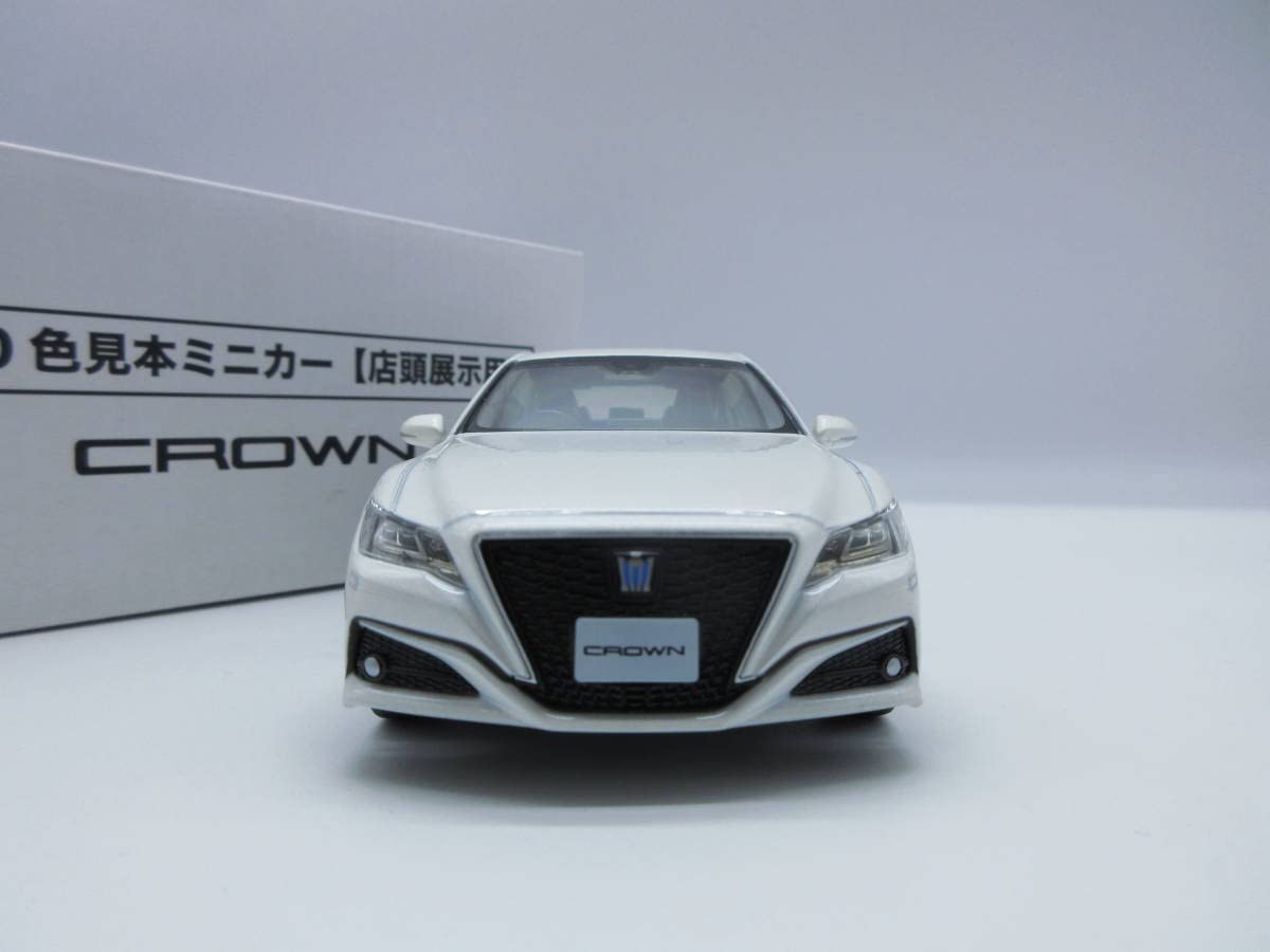 1/30 トヨタ カラーサンプル クラウン RS 220系 ホワイトパール Amazon