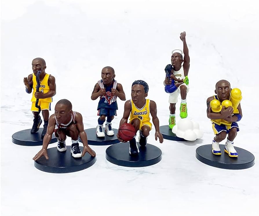 Amazon.co.jp: コービー・ブライアント 置物 バスケットボール