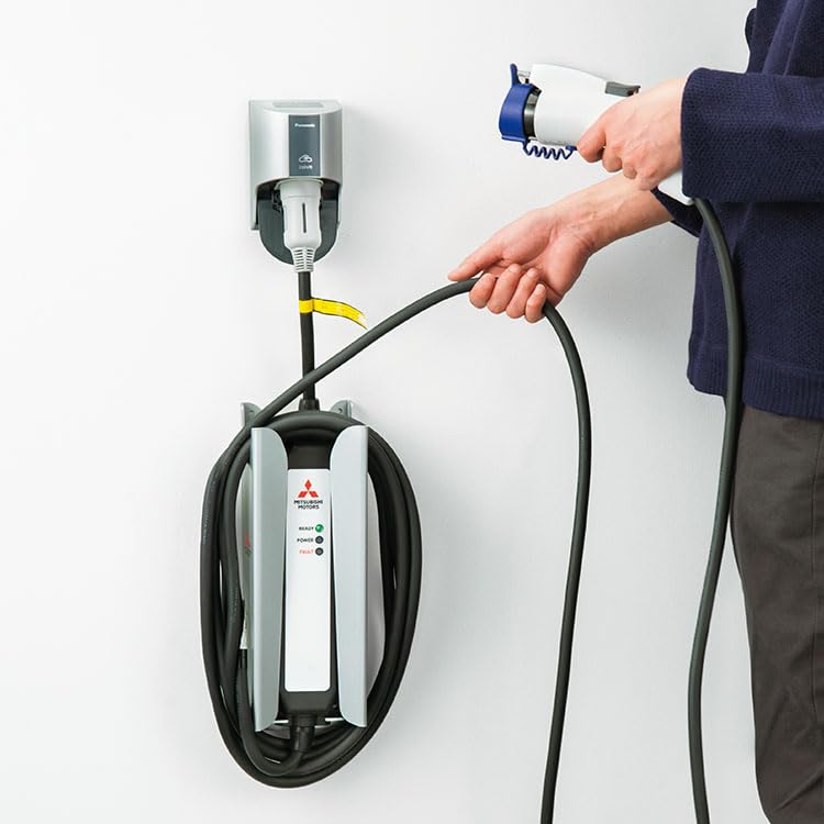 Amazon | MITSUBISHIMOTORS ekクロスEV ZAA-B5AW 充電ケーブルホルダー