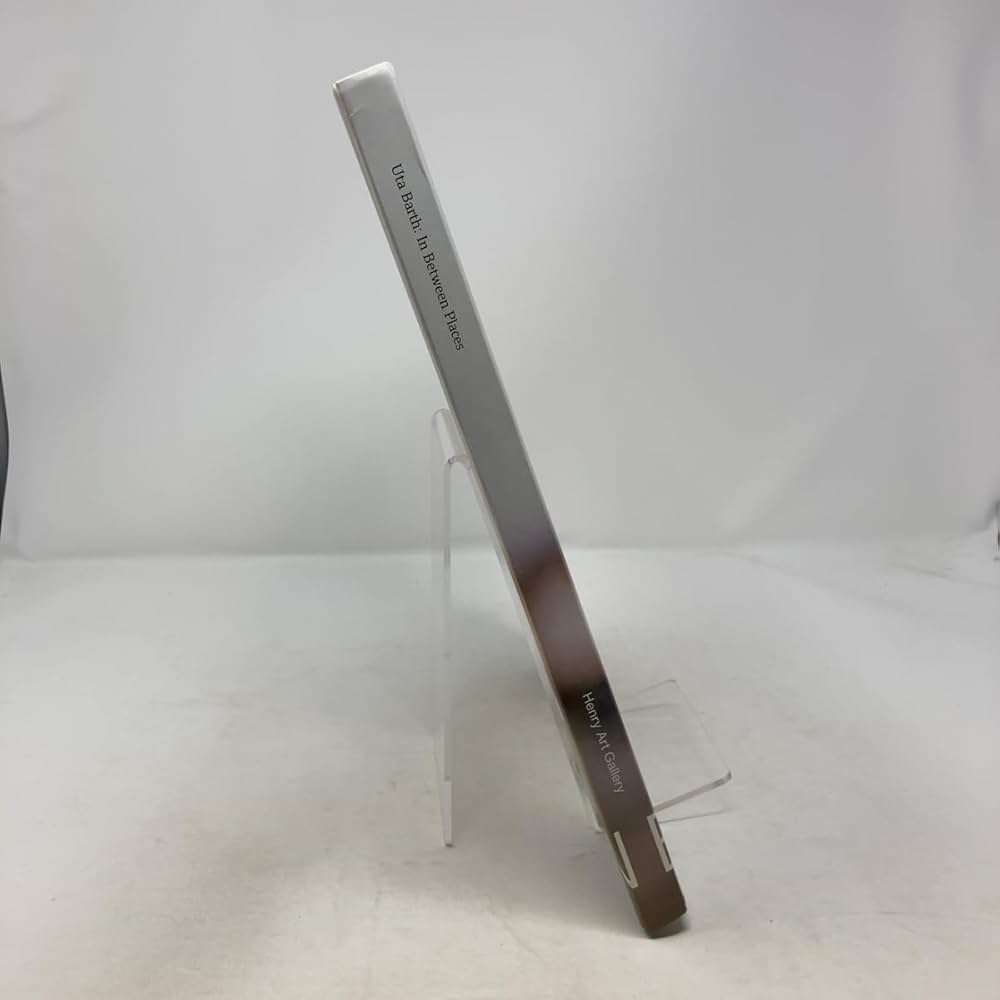 Amazon | Uta Barth in Between Places | Barth, Uta | Individual Artists