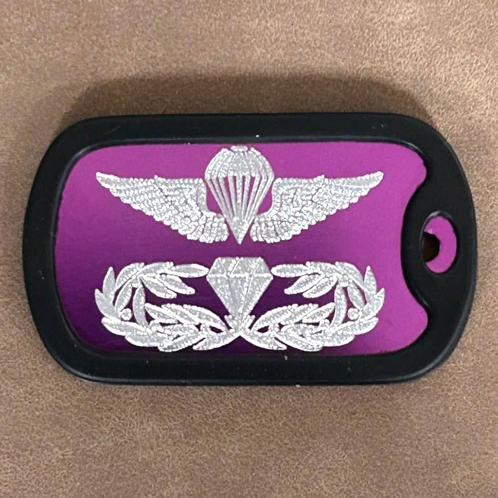 Amazon | 空挺レンジャー徽章ドッグタグP230927 | 名札・ホルダー