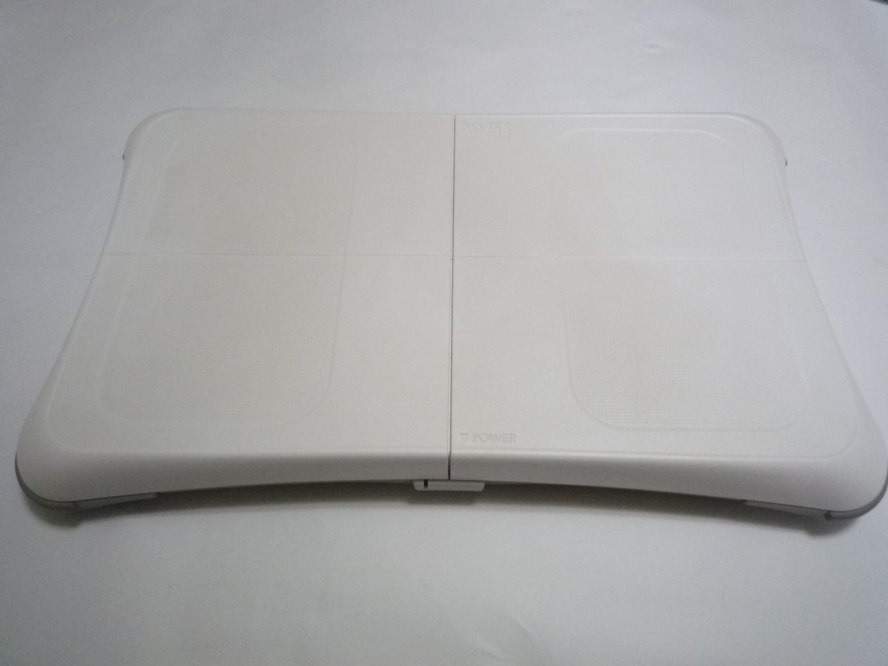 Amazon | Wiiフィット (「バランスWiiボード」同梱) | ゲームソフト