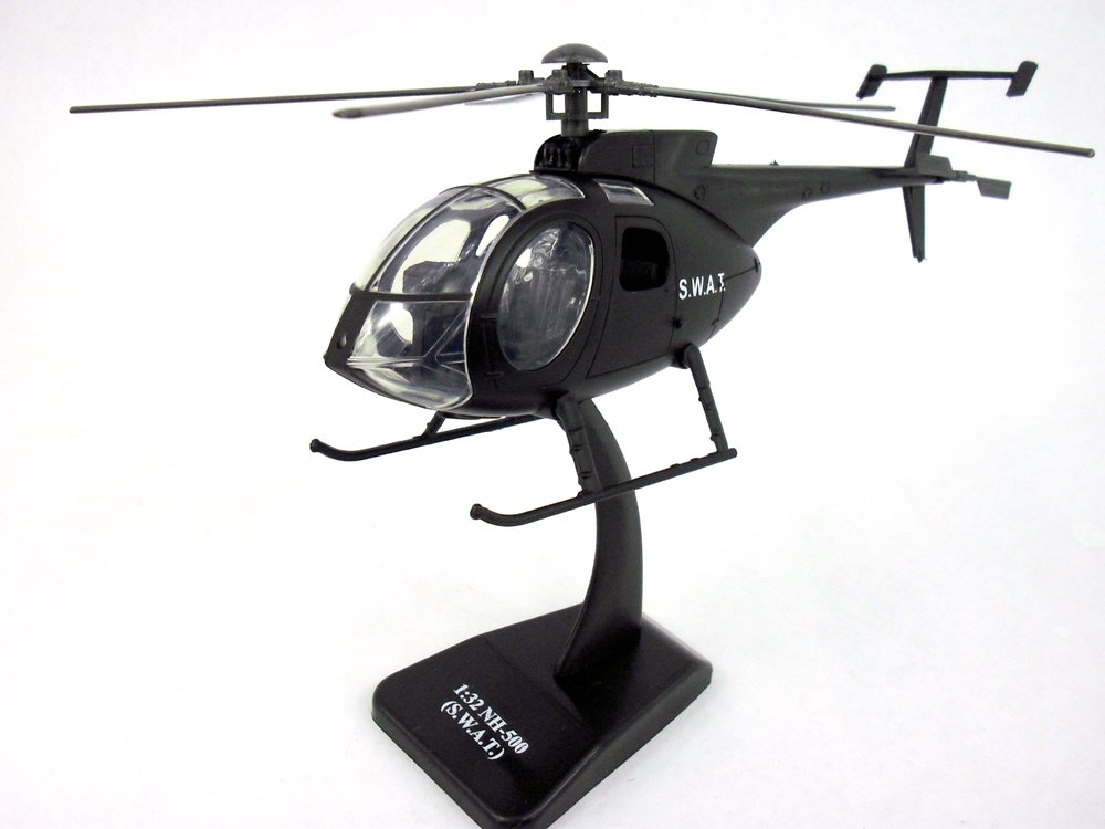 Amazon.co.jp: AugustaWestland NH-500 (SWAT) / Hughes 500 1/32