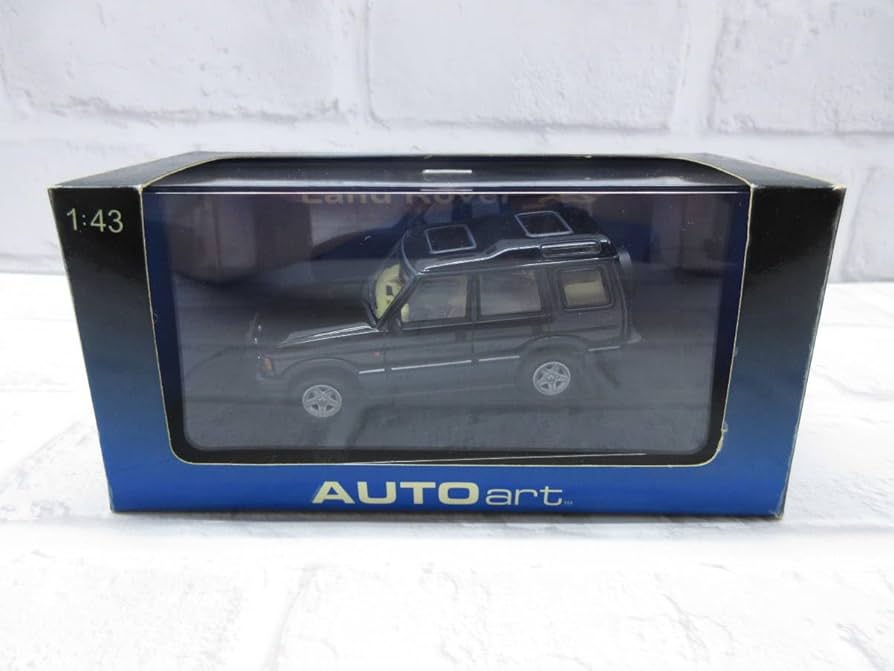 ゴ*ン様 オートアート ランドローバー ディスカバリー 1/43 ミニカー