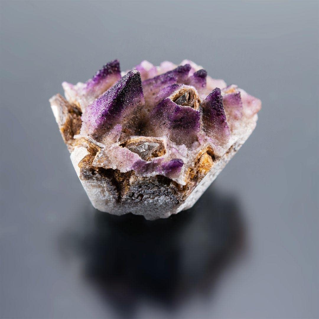 Amazon.co.jp: 中国 蛍石 HG-627 天然石 原石 鉱物標本 鉱石 イットロ