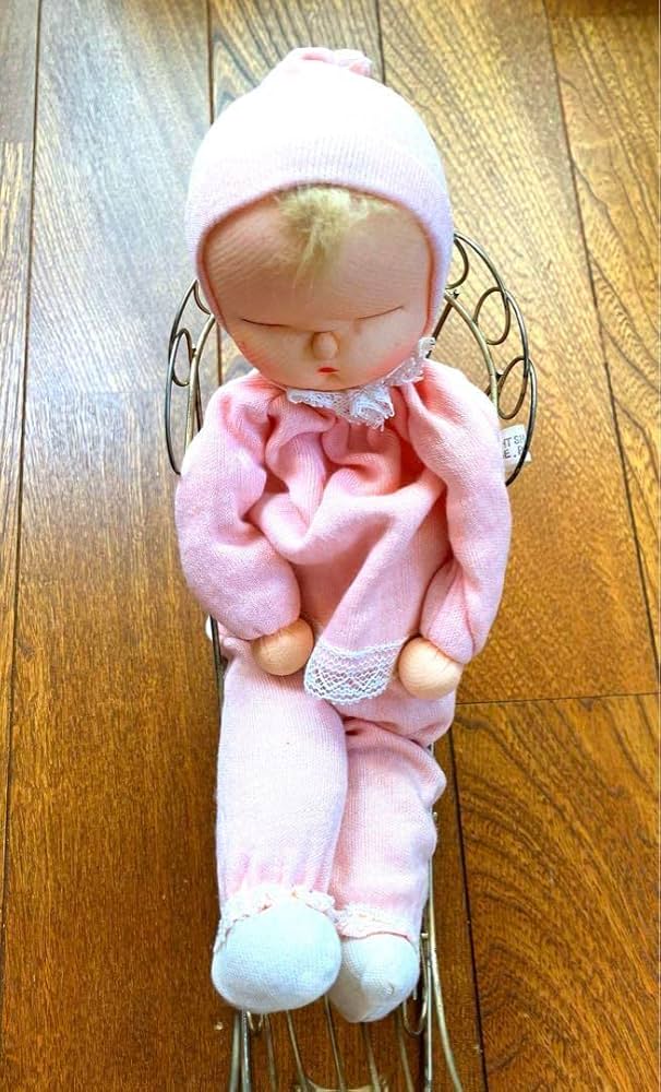 Amazon.co.jp: オルゴール人形 すやすや赤ちゃん レトロ : おもちゃ