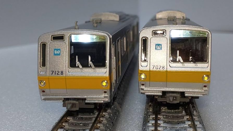 Amazon.co.jp: マイクロエース 東京メトロ 7000系 後期型 冷房車 10両