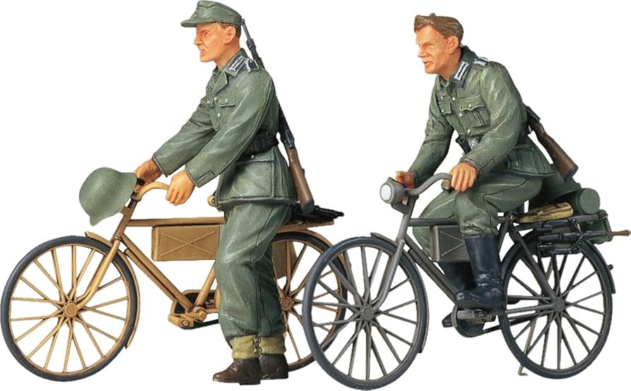 Amazon | タミヤ 1/35 ミリタリーミニチュアシリーズ No.240 ドイツ