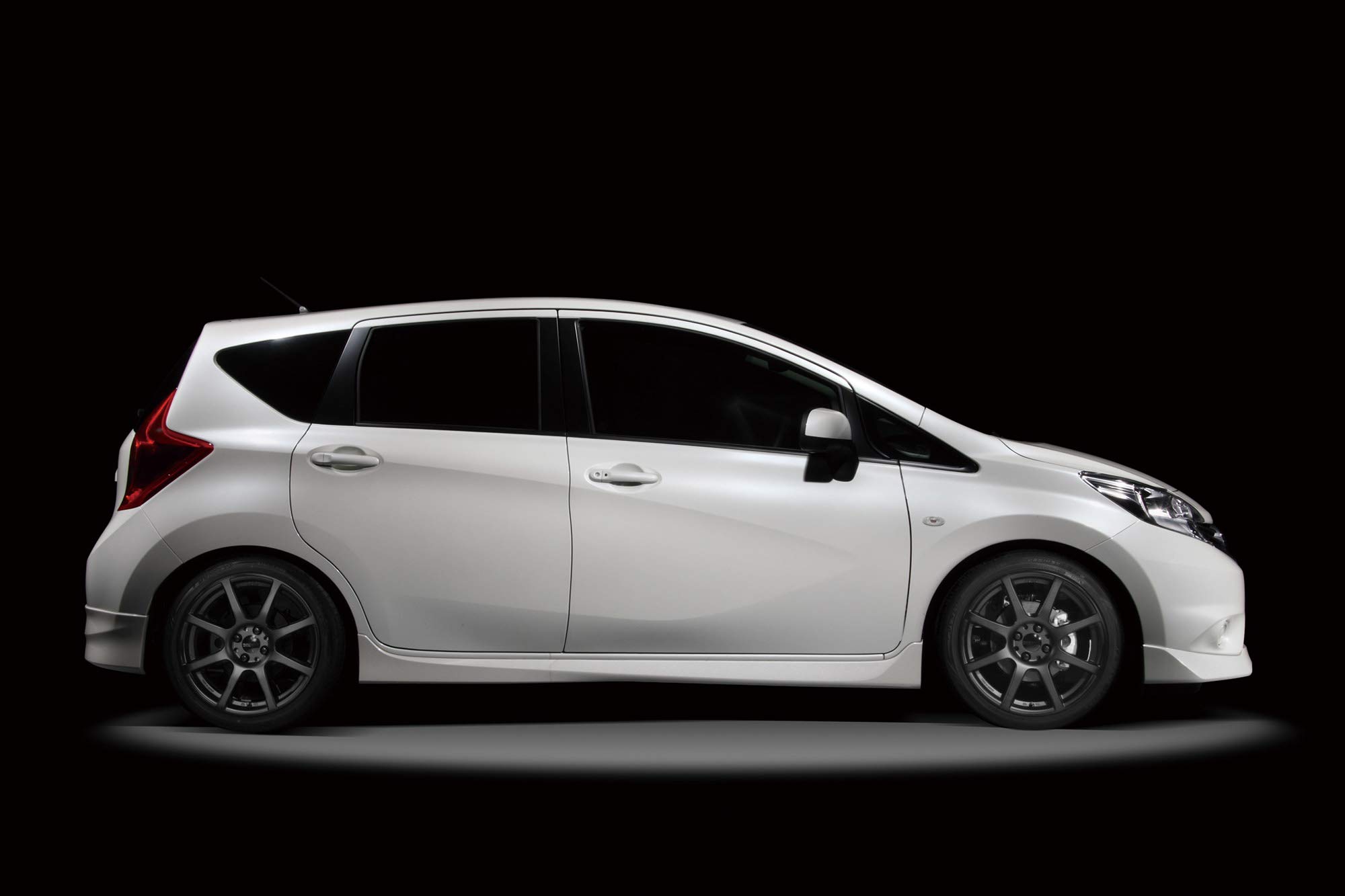 Amazon | BLITZ(ブリッツ) 車高調 レンチ付 ノート/ノートニスモ E12