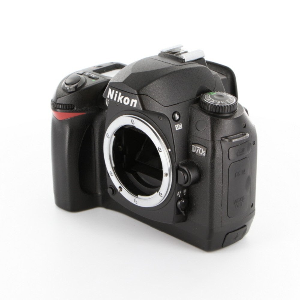 Amazon.co.jp: Nikon デジタル一眼レフカメラ D70S : Electronics