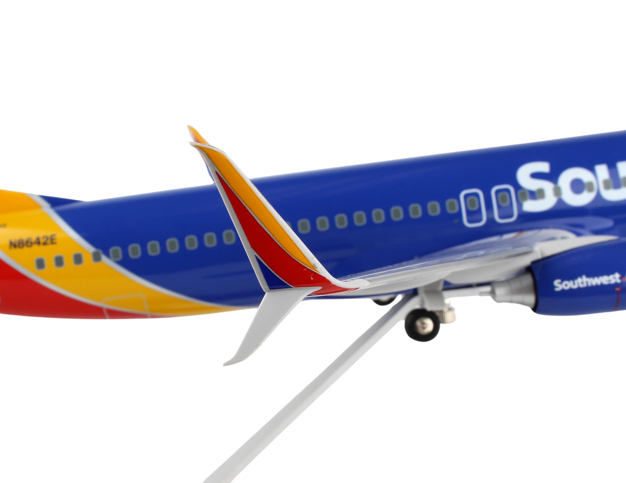 Amazon.com: Skymarks Daron 737-800 Southwest Airplane Model with