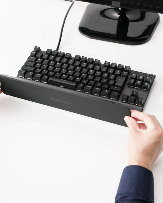 Amazon.co.jp: SteelSeries ゲーミングキーボード テンキーレス 青軸