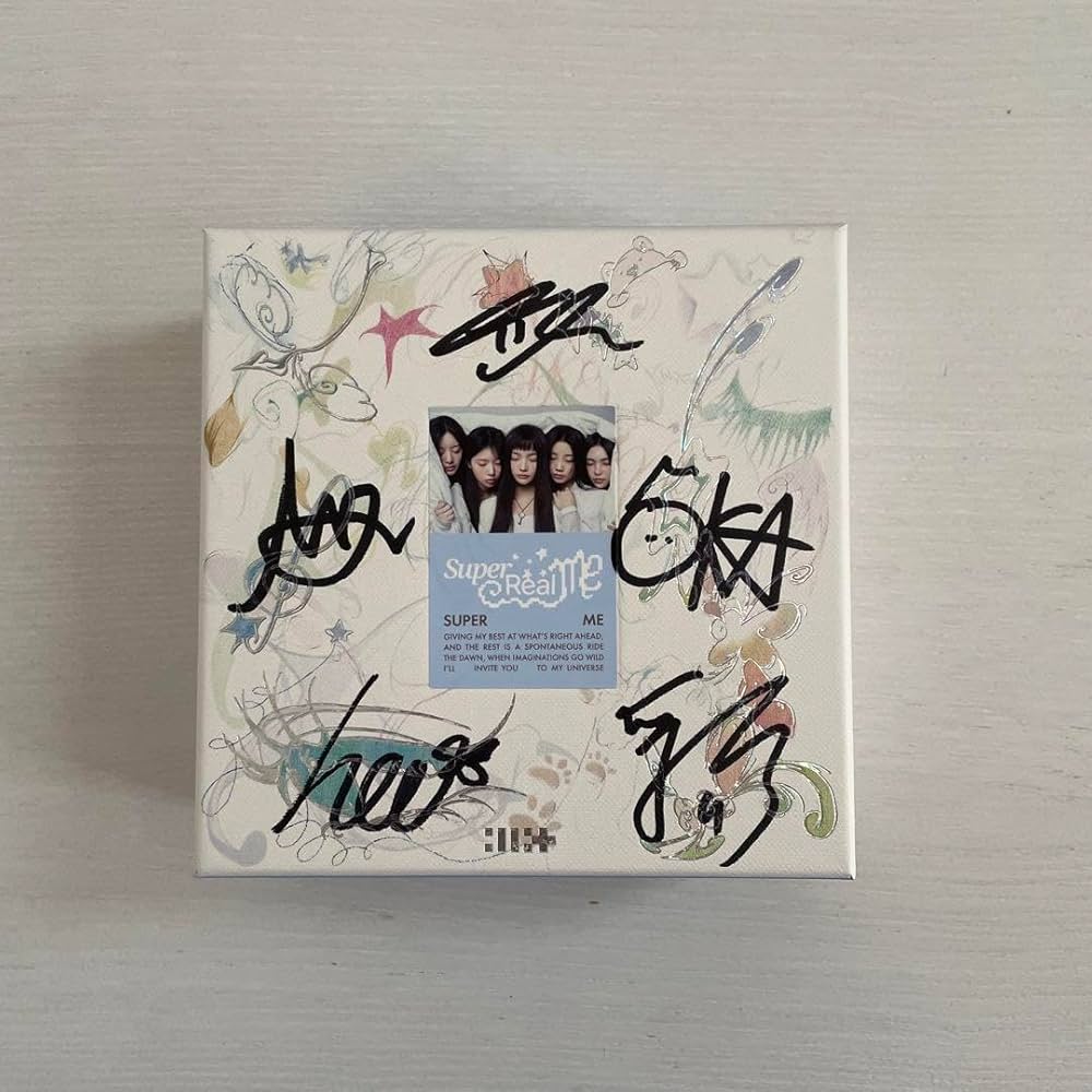 Amazon.co.jp: illit サイン アルバム : ホビー