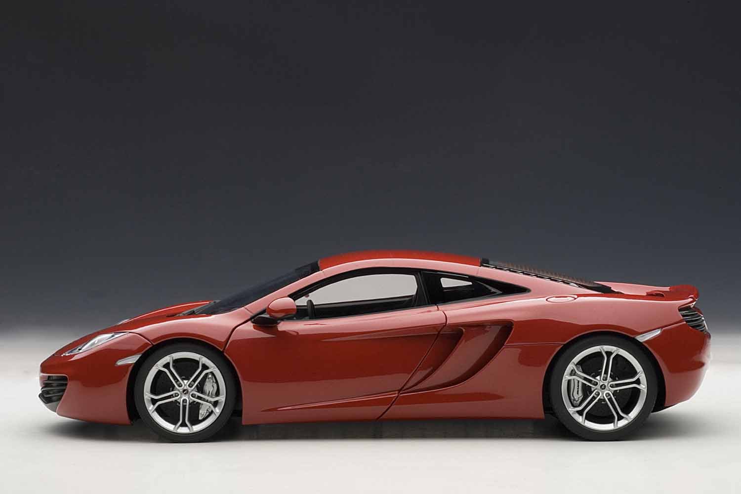 Amazon | AUTOart 1/18 マクラーレン MP4-12C (レッド) 完成品