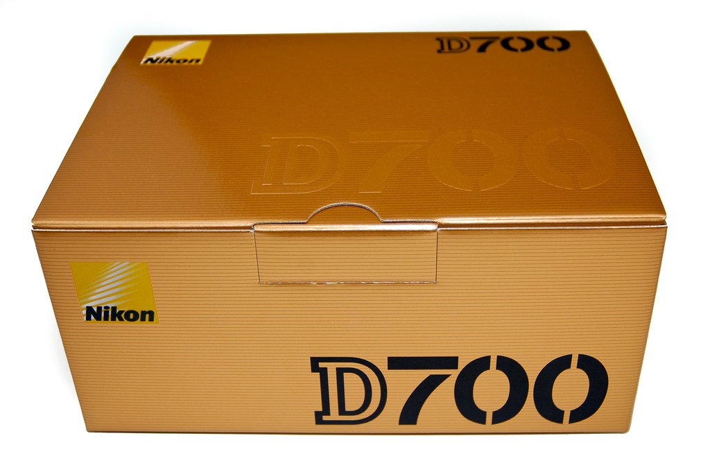 Amazon | Nikon デジタル一眼レフカメラ D700 ボディ | デジタル一眼