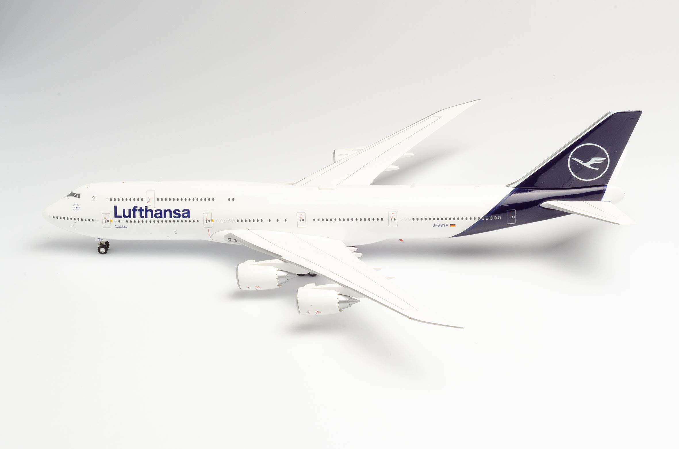 Amazon | herpa 1/200 747-8i ルフトハンザ航空 新塗装 D-ABYA