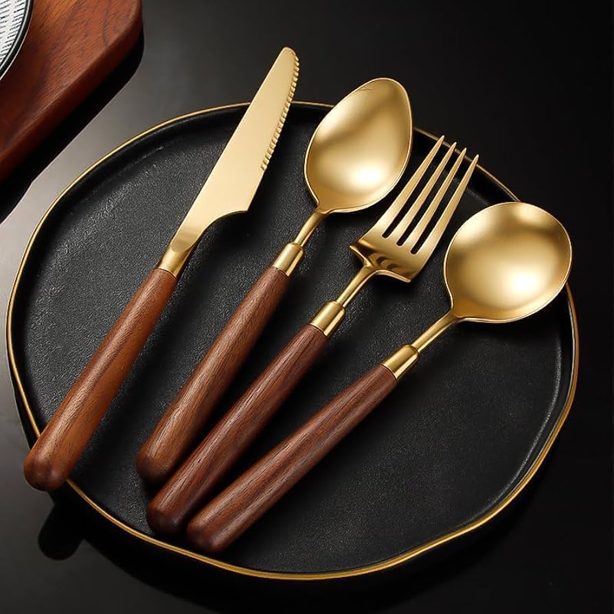 Amazon｜銀食器セット木製ハンドルカトラリーセット 304 ステンレス鋼