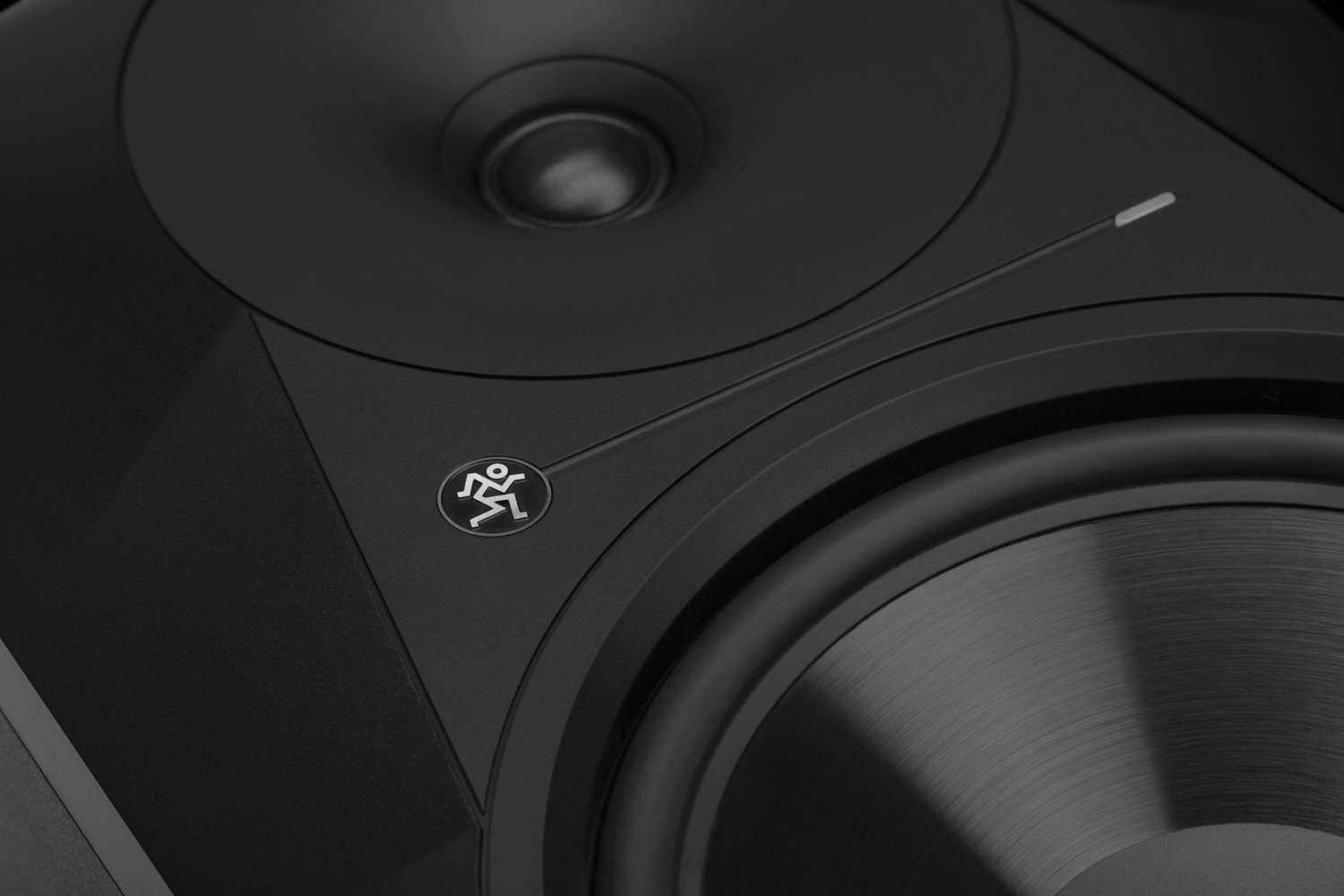 Amazon | MACKIE マッキーパワードスタジオモニタースピーカー MR524