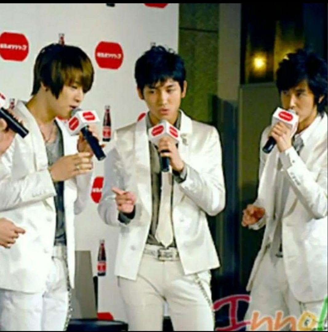 Amazon.co.jp 東方神起 オロナミンC キャンペーン特大ポスター : おもちゃ