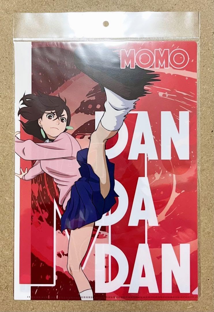 Amazon.co.jp: ダンダダン クリアファイル 綾瀬桃 モモ バトル ver