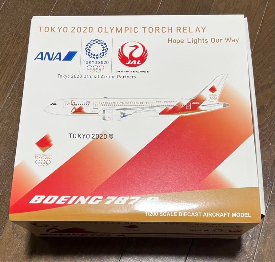B787 聖火輸送機 JA837J 1/200 Amazon.co.jp: 1 200 聖火輸送機 B787-8